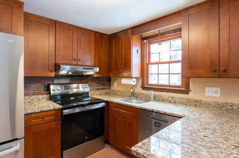 22 Olde Country Village Road Londonderry NH 03053