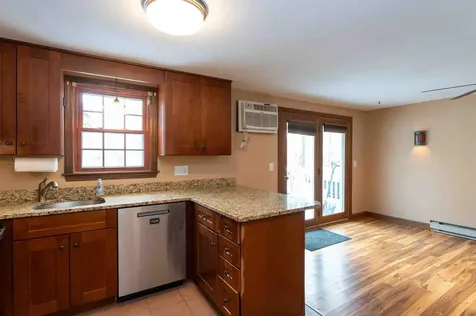 22 Olde Country Village Road Londonderry NH 03053