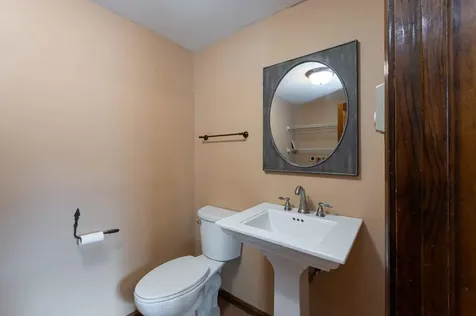 22 Olde Country Village Road Londonderry NH 03053