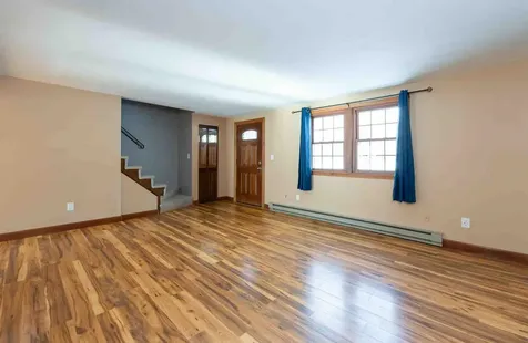 22 Olde Country Village Road Londonderry NH 03053