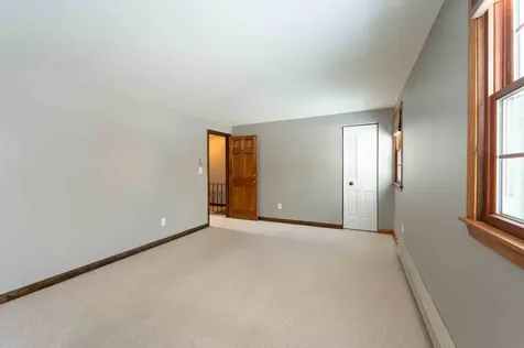 22 Olde Country Village Road Londonderry NH 03053