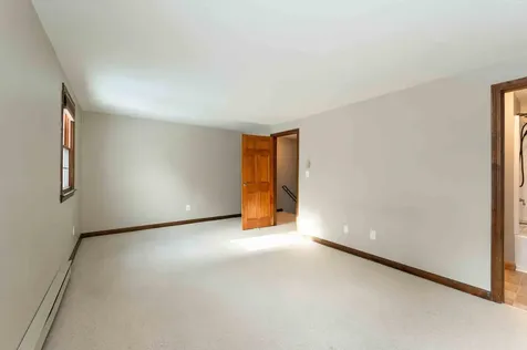 22 Olde Country Village Road Londonderry NH 03053