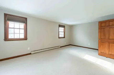 22 Olde Country Village Road Londonderry NH 03053