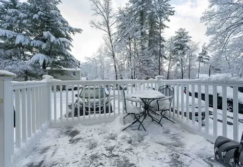 22 Olde Country Village Road Londonderry NH 03053