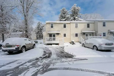 22 Olde Country Village Road Londonderry NH 03053