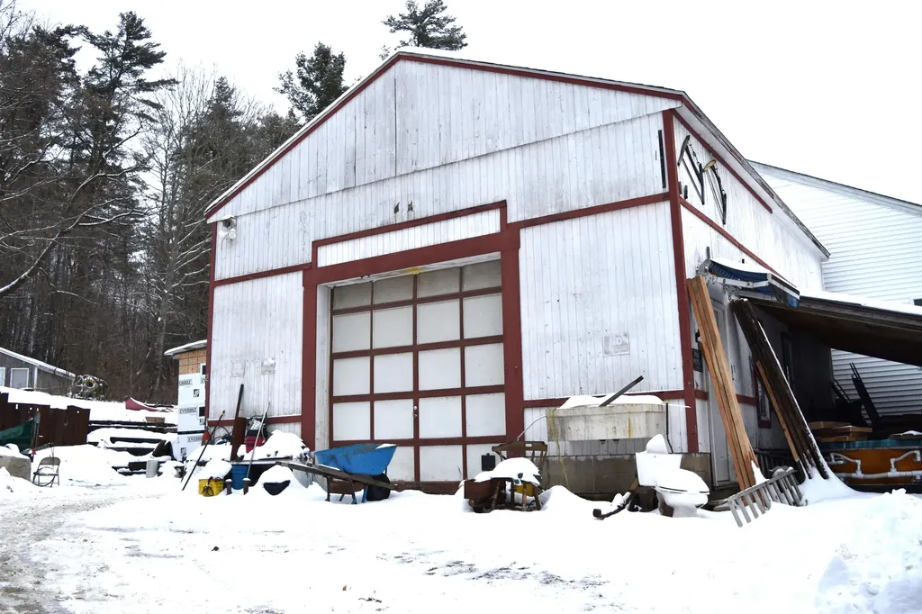 53 Concord Street Belmont NH 03220