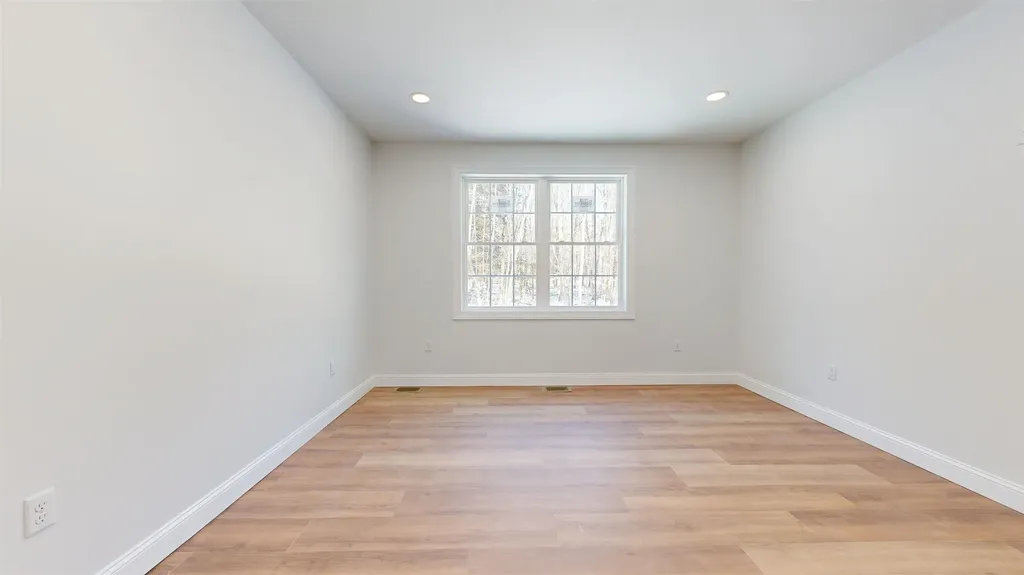 236 Leos Lane Georgia VT 05478