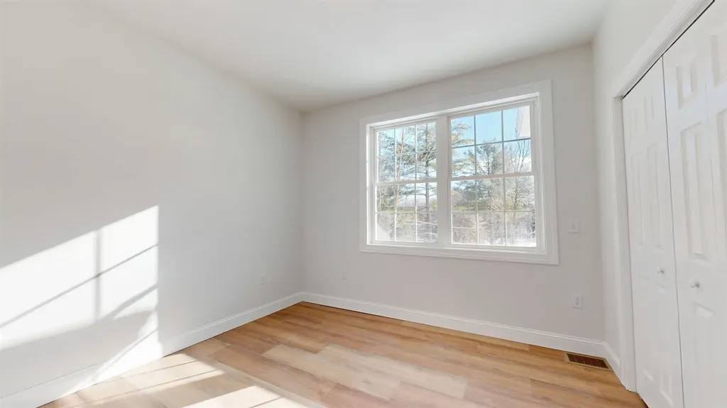 236 Leos Lane Georgia VT 05478