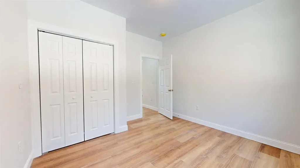 236 Leos Lane Georgia VT 05478