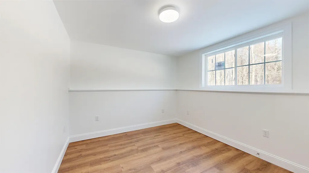 236 Leos Lane Georgia VT 05478