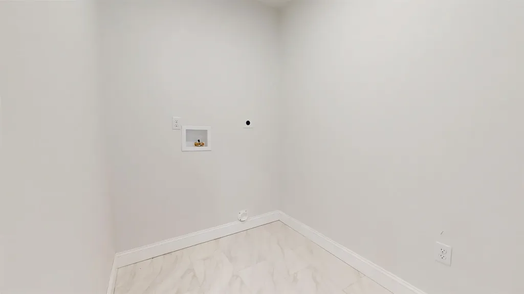 236 Leos Lane Georgia VT 05478