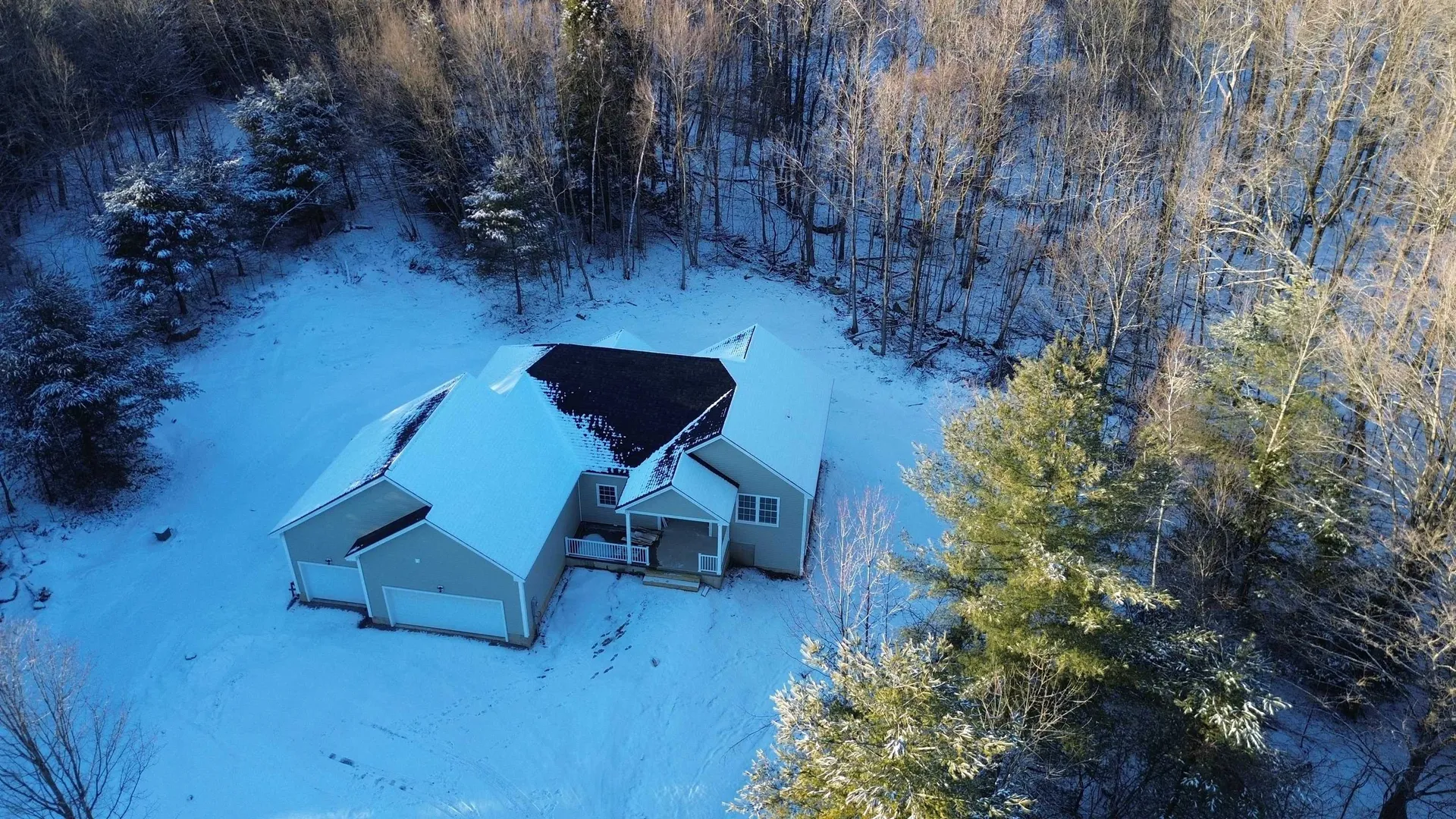 236 Leos Lane Georgia VT 05478