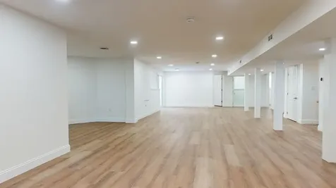 236 Leos Lane Georgia VT 05478