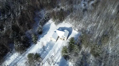 236 Leos Lane Georgia VT 05478
