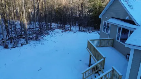 236 Leos Lane Georgia VT 05478