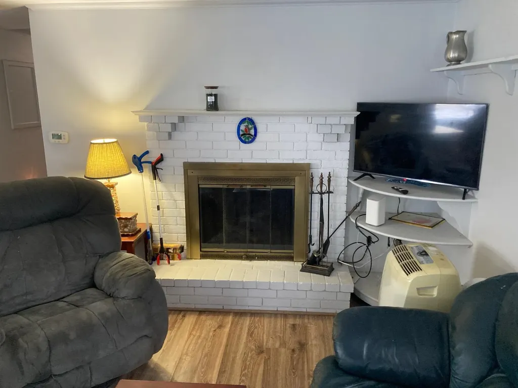 20 Campton Street Hampton NH 03842