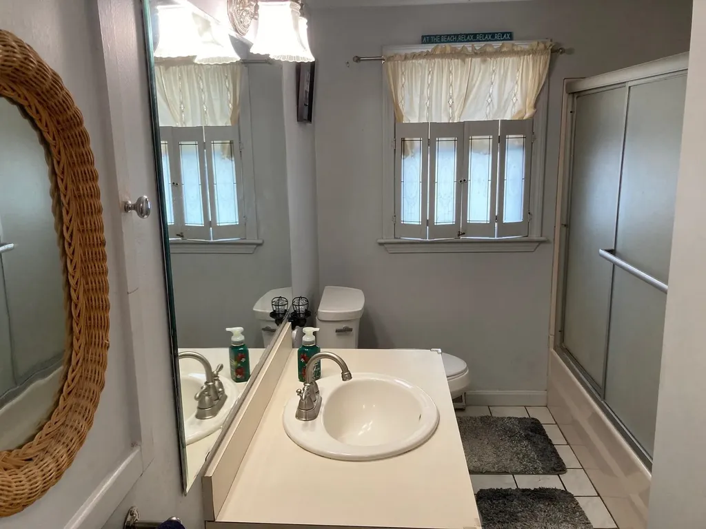 20 Campton Street Hampton NH 03842