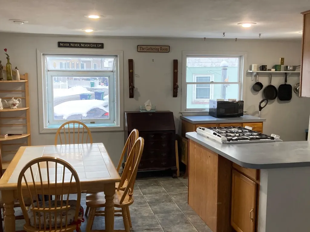 20 Campton Street Hampton NH 03842