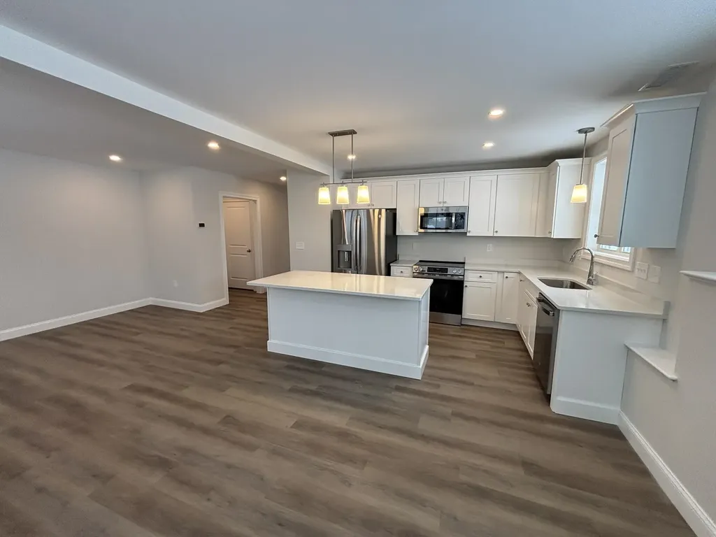 19 Woodmans Lane Peterborough NH 03458