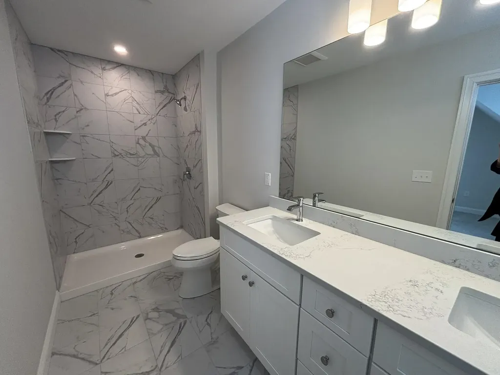 19 Woodmans Lane Peterborough NH 03458