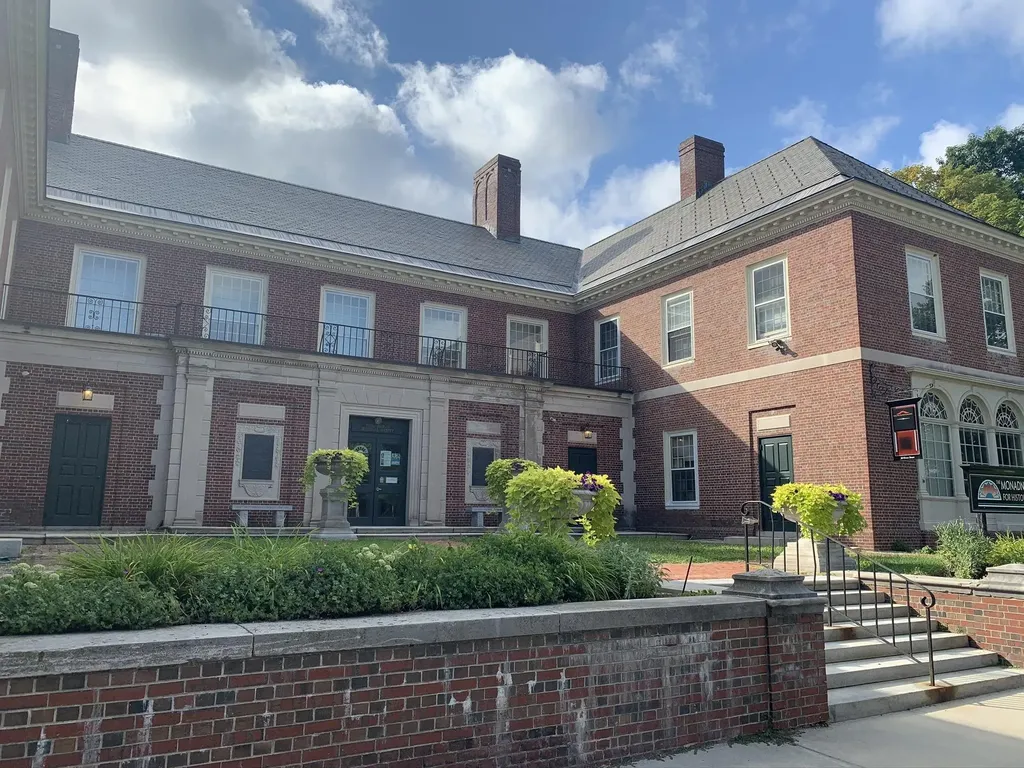 19 Woodmans Lane Peterborough NH 03458