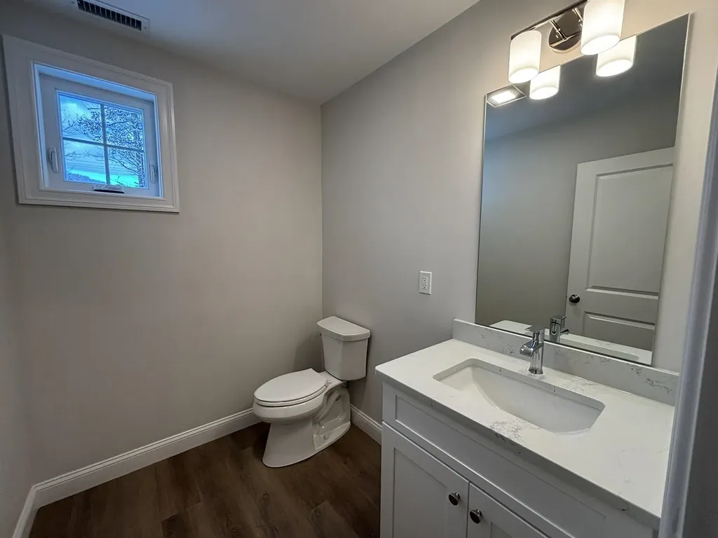 19 Woodmans Lane Peterborough NH 03458