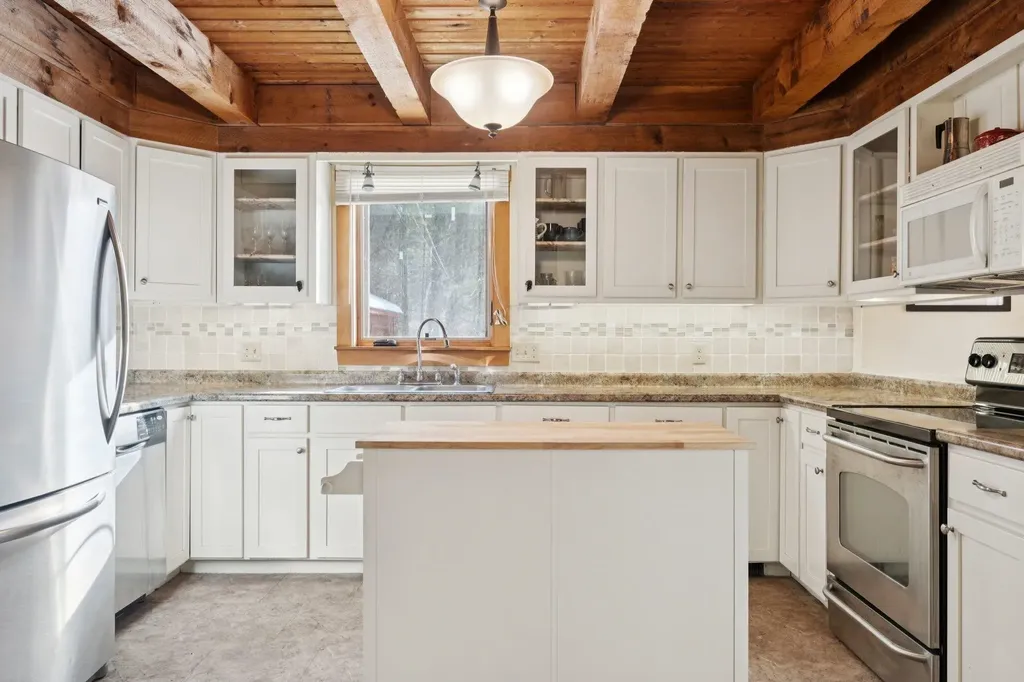 8 Laclair Drive Cornish NH 03745