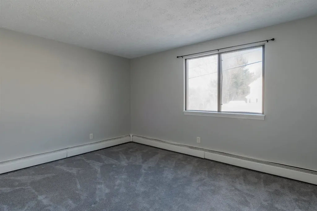 535 Calef Road Manchester NH 03103