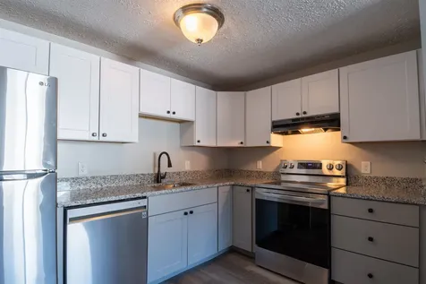 535 Calef Road Manchester NH 03103