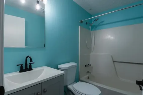 535 Calef Road Manchester NH 03103