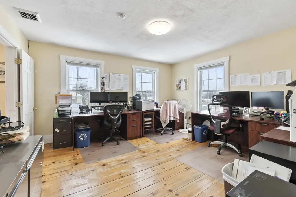 2204 Woodbury Avenue Newington NH 03801