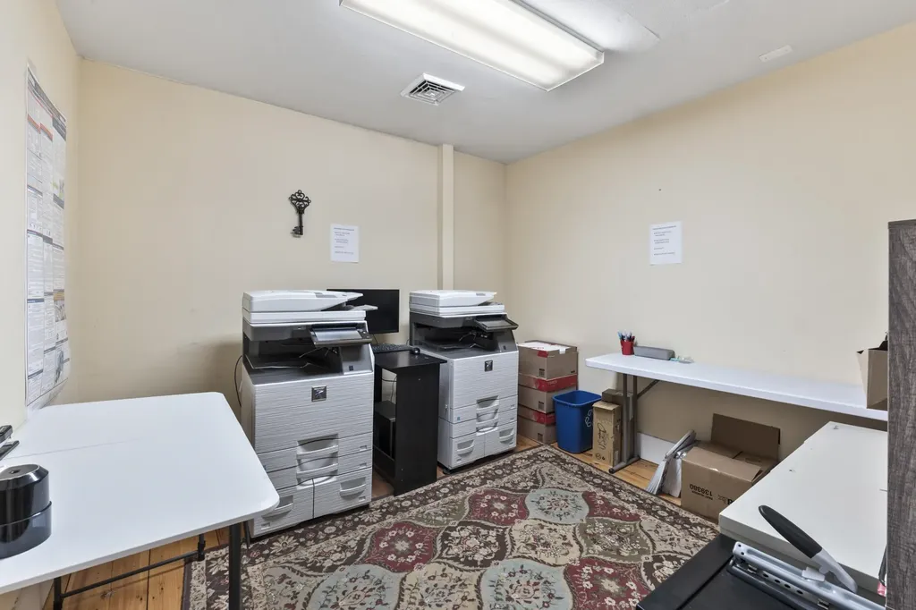 2204 Woodbury Avenue Newington NH 03801