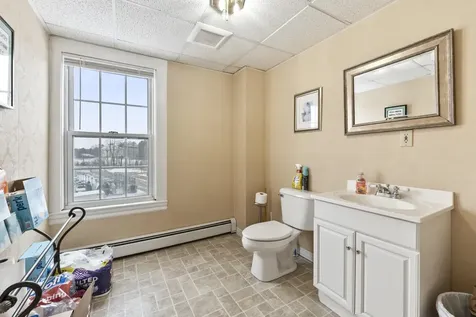 2204 Woodbury Avenue Newington NH 03801