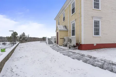 2204 Woodbury Avenue Newington NH 03801