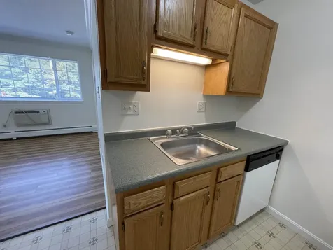 3961 Old Brown Avenue Manchester NH 03103