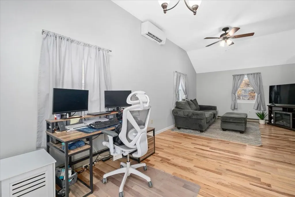 30 Perkins Street Milford NH 03055