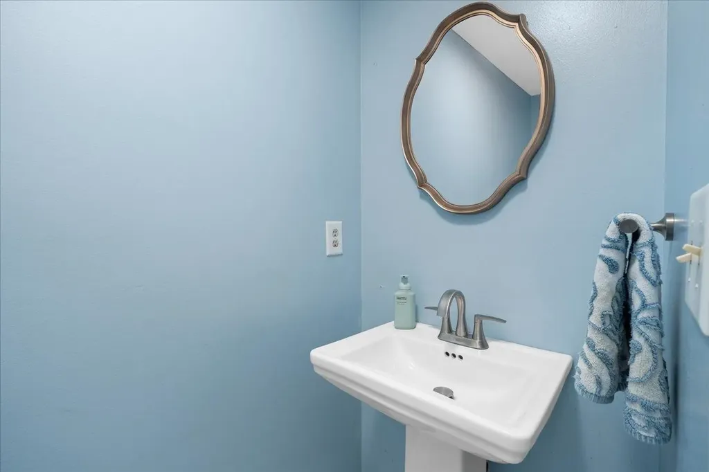 30 Perkins Street Milford NH 03055