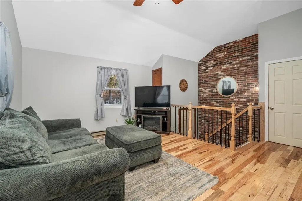 30 Perkins Street Milford NH 03055