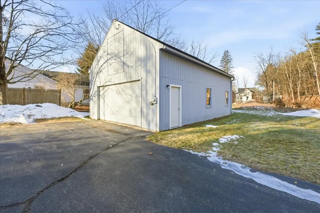 30 Perkins Street Milford NH 03055