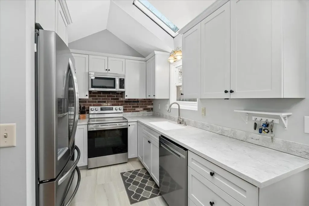 30 Perkins Street Milford NH 03055