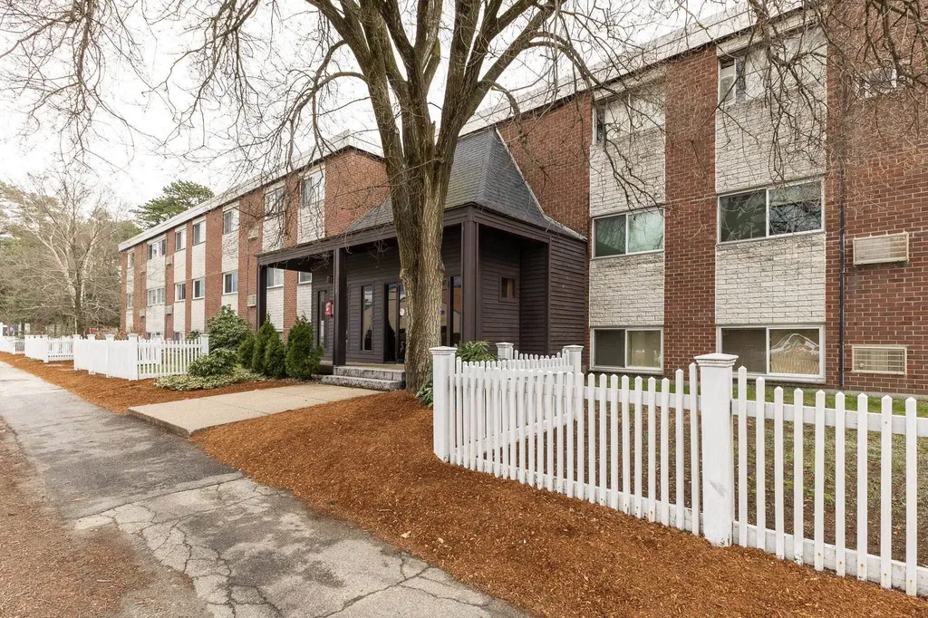 128 Loudon Road Concord NH 03301