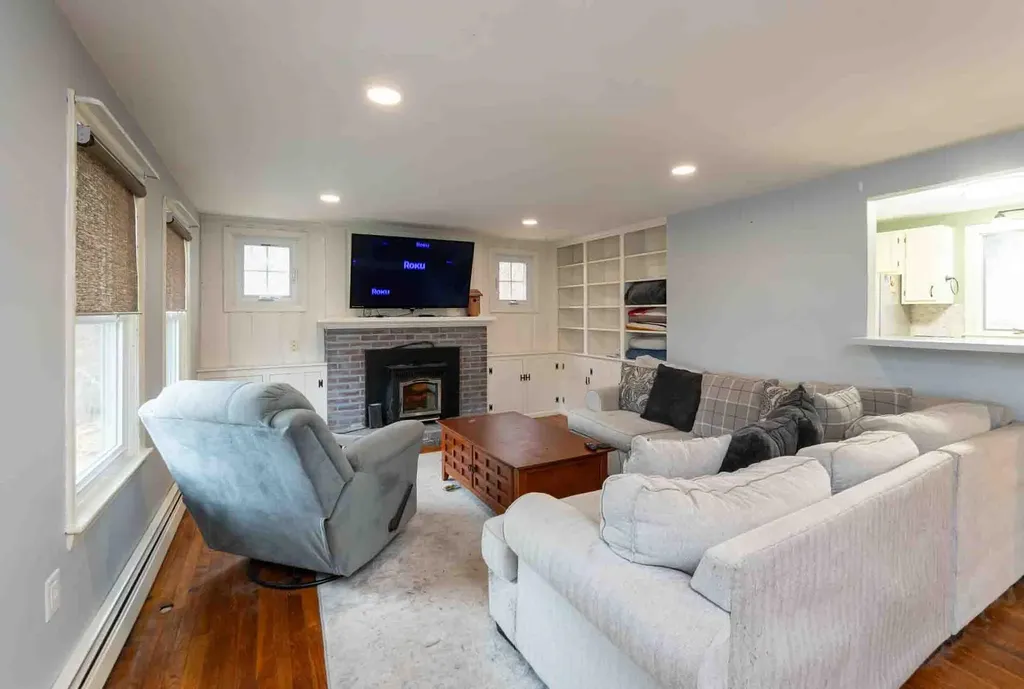 49 Jaffrey Road Peterborough NH 03458