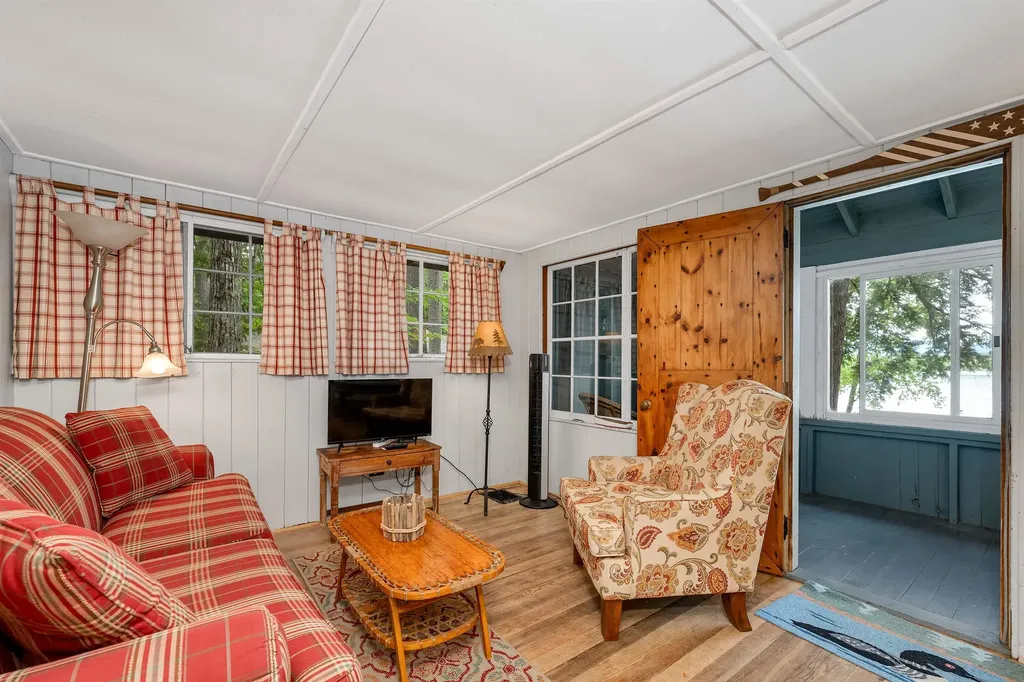 19 Governor Wentworth Highway Tuftonboro NH 03853