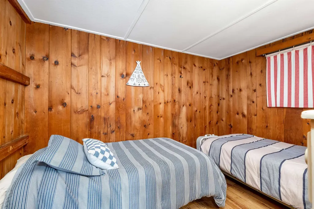 19 Governor Wentworth Highway Tuftonboro NH 03853