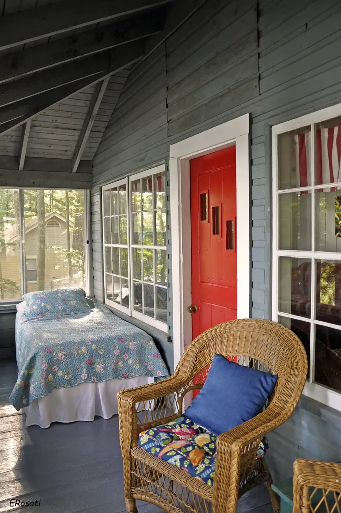 19 Governor Wentworth Highway Tuftonboro NH 03853