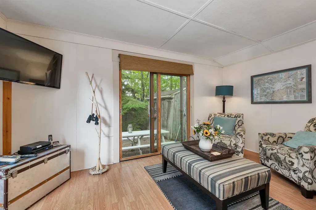 19 Governor Wentworth Highway Tuftonboro NH 03853