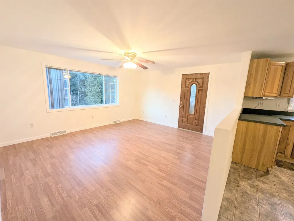 43 Crestwood Drive St. Johnsbury VT 05819