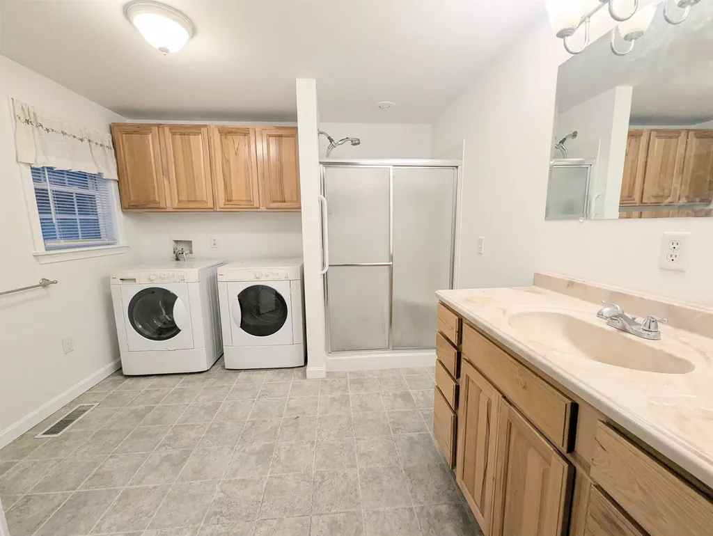 43 Crestwood Drive St. Johnsbury VT 05819