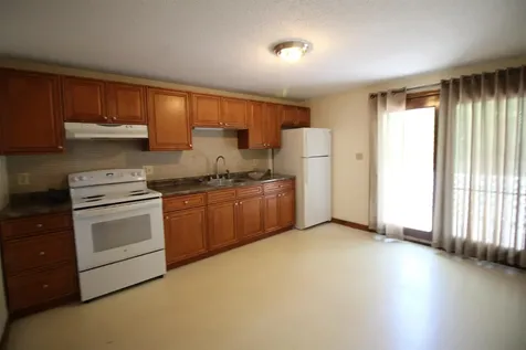 84 Franklin Street Derry NH 03038