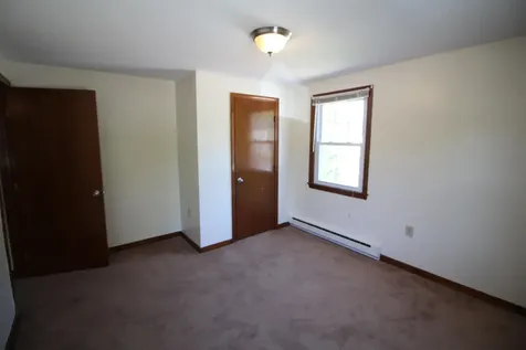 84 Franklin Street Derry NH 03038